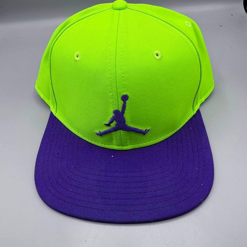 Air Jordan True Hat Men Purple Green Embroidered Logo Jumpman‎ Snap Back Cap